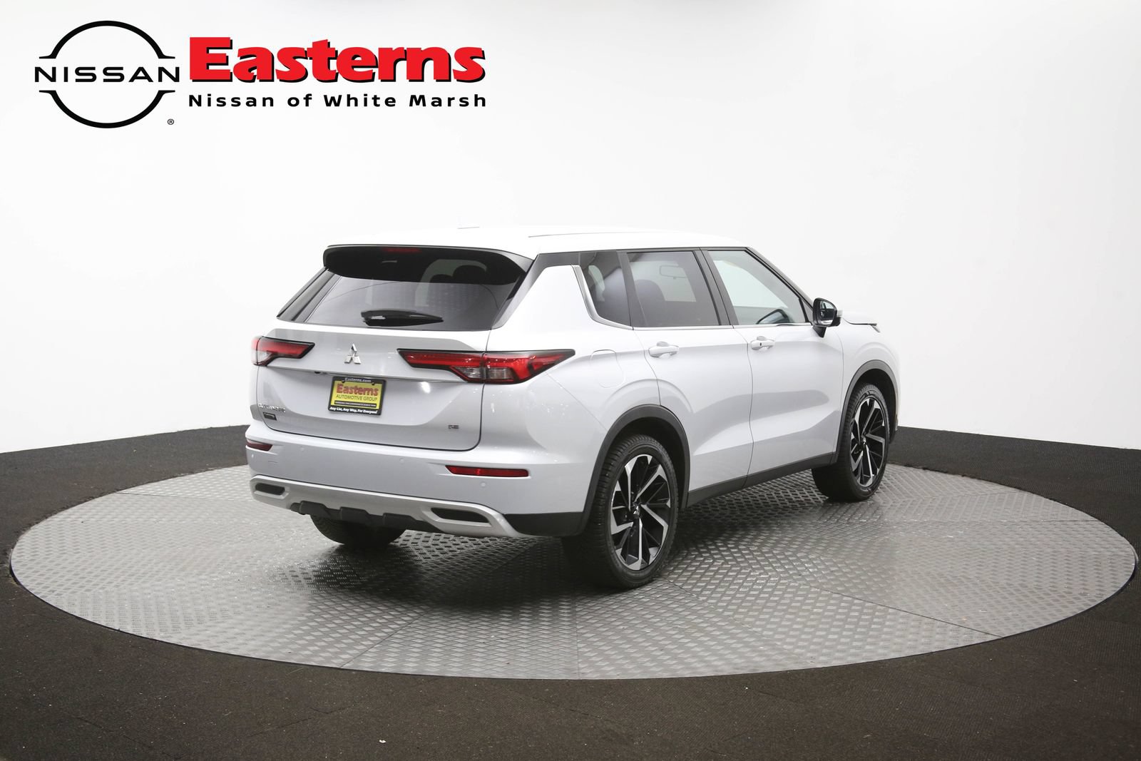 Used 2024 Mitsubishi Outlander SE AWD/4WD image 42