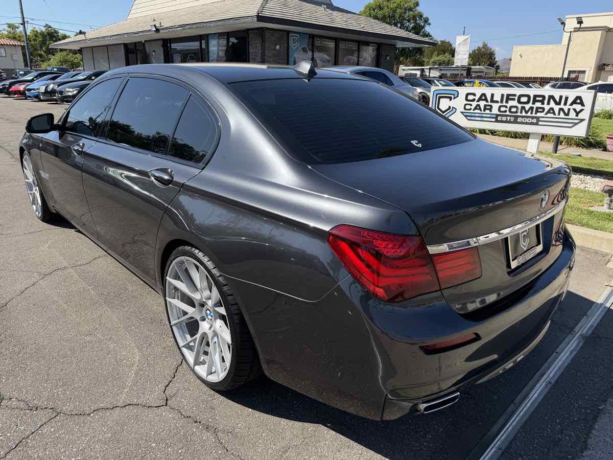 Used 2015 BMW 750Li RWD image 3