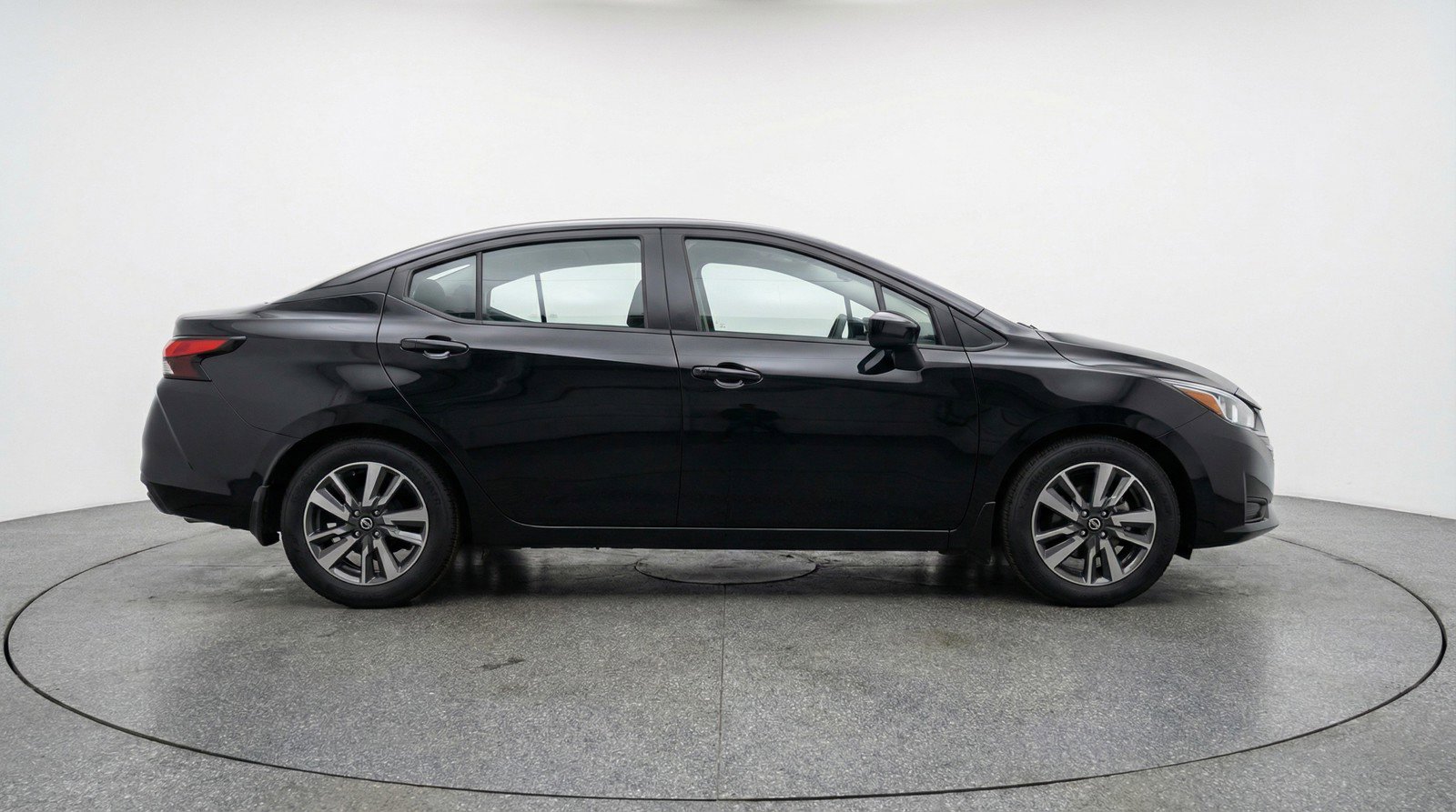Used 2025 Nissan Versa SV image 11