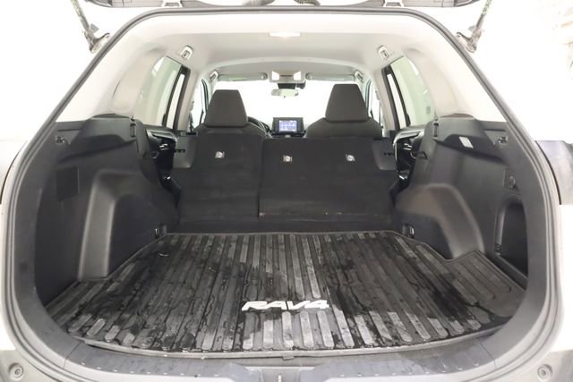 Used 2021 Toyota RAV4 XLE w/ XLE Grade Weather Package image 28