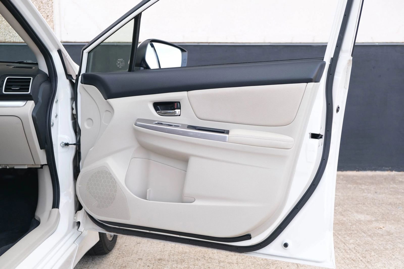 Used 2016 Subaru Impreza 2.0i Sport Premium image 31