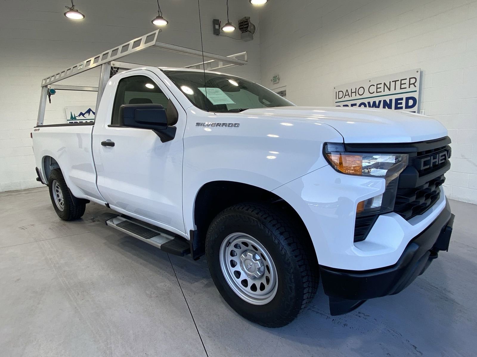 Used 2022 Chevrolet Silverado 1500 W/T w/ WT Value Package AWD/4WD video 2