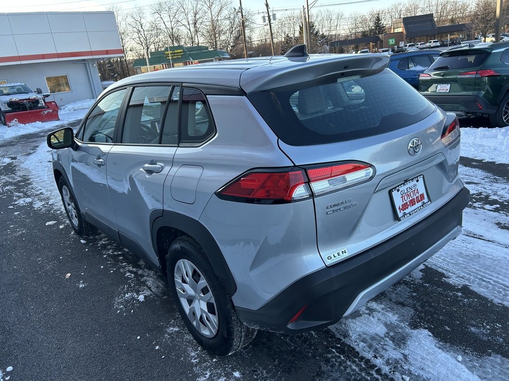 Used 2025 Toyota Corolla Cross L image 7