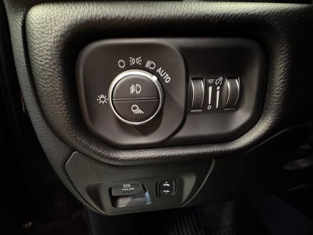 Used 2019 RAM 1500 Laramie image 22