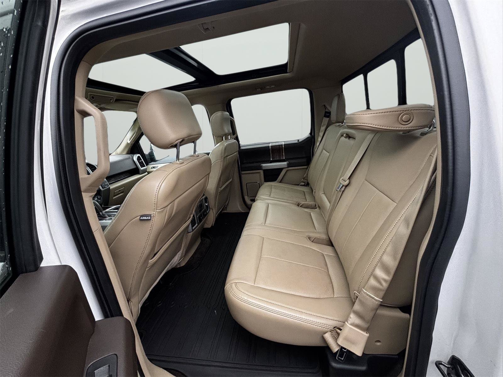 Used 2018 Ford F150 Lariat w/ Equipment Group 502A Luxury AWD/4WD image 15