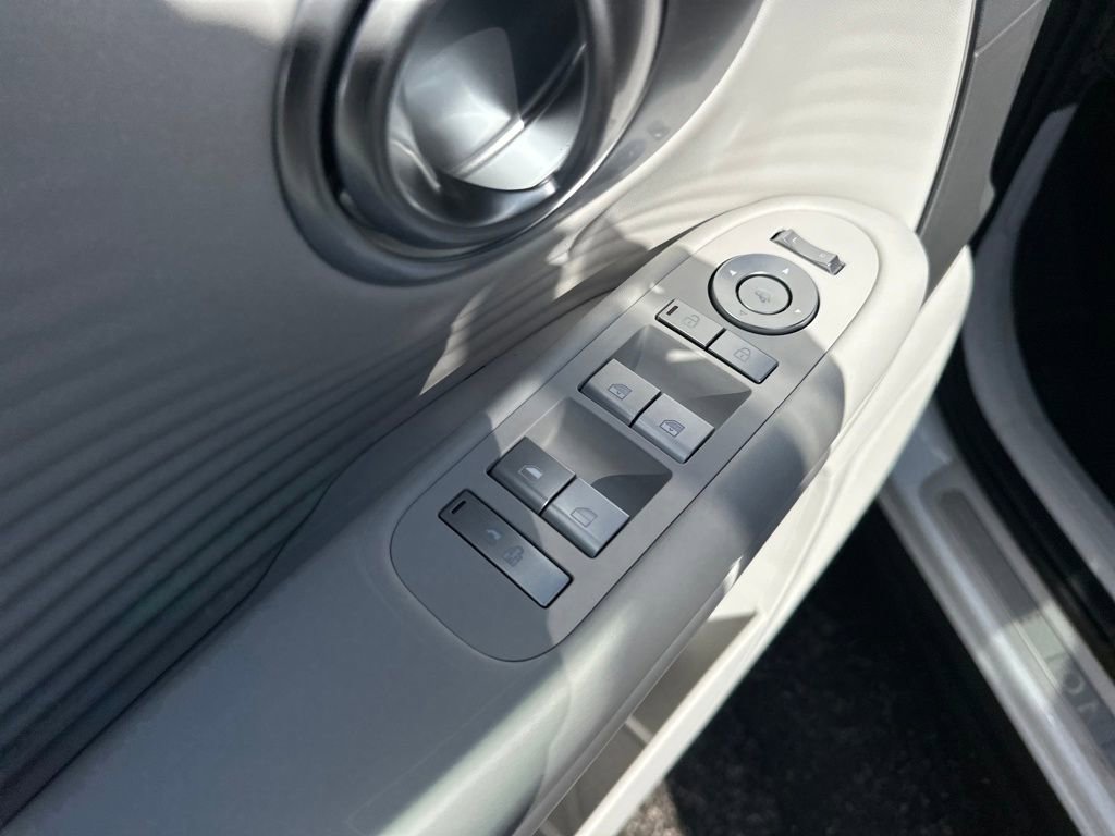 New 2026 Hyundai Ioniq 9 SEL image 13