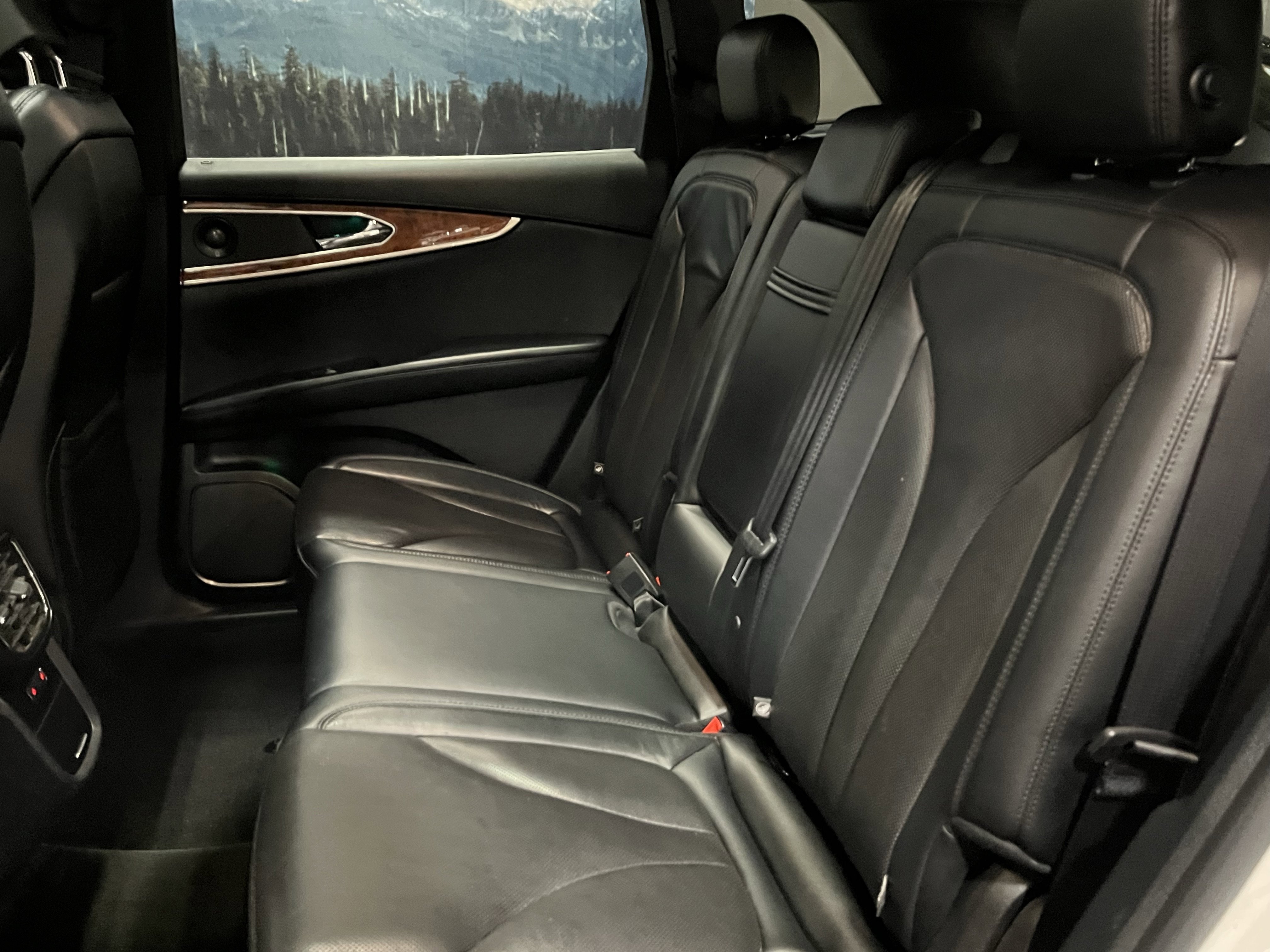 Used 2019 Lincoln Nautilus Reserve image 14