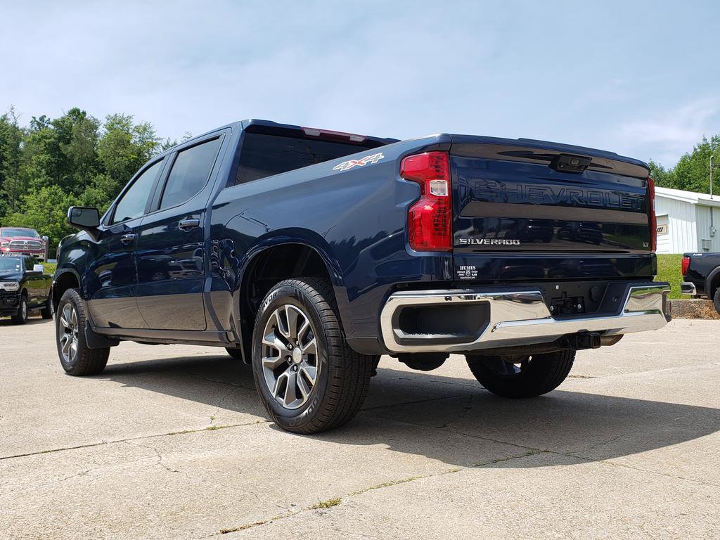 Used 2022 Chevrolet Silverado 1500 LT AWD/4WD image 5