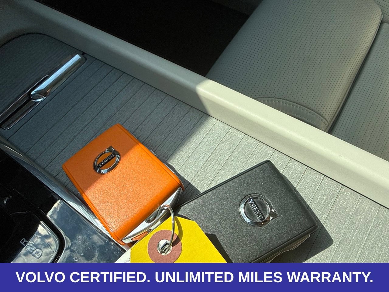 Certified 2024 Volvo XC60 T8 Ultimate w/ Protection Package Premier AWD/4WD image 31