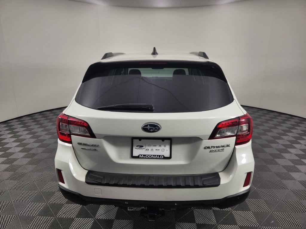 Used 2017 Subaru Outback 2.5i Touring w/ Popular Package #5A AWD/4WD image 4