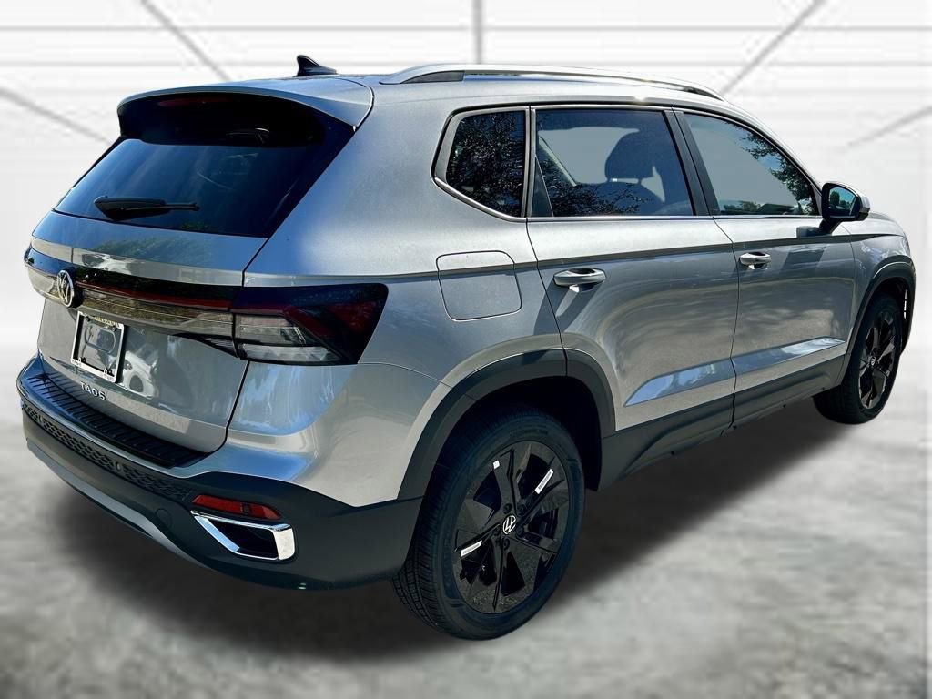 New 2026 Volkswagen Taos SE FWD image 5