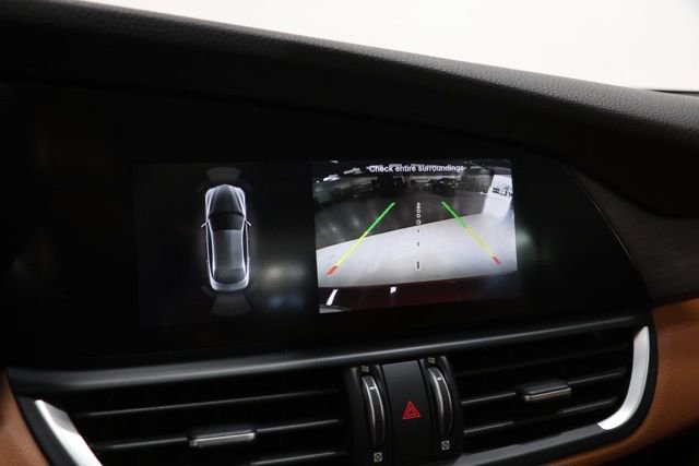 Used 2020 Alfa Romeo Giulia Ti w/ Active Blind Spot Package image 23