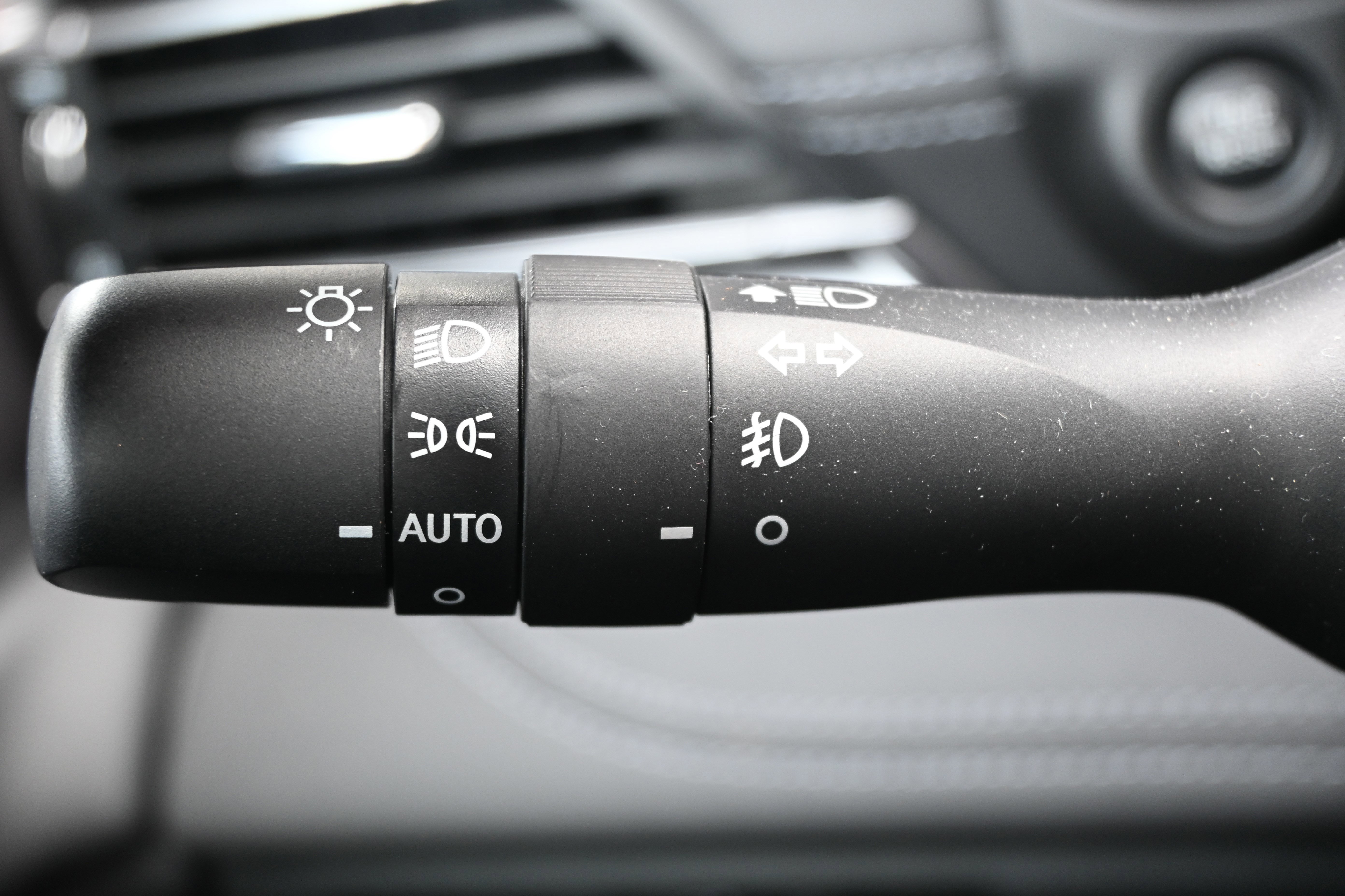 Certified 2025 Subaru Outback Touring w/ Popular Package #2 image 29