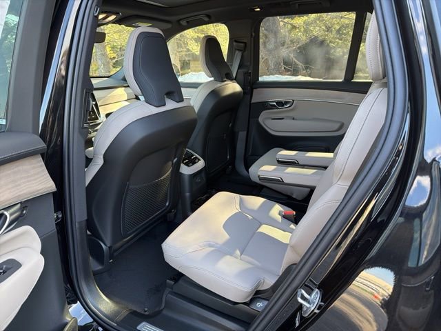 New 2026 Volvo XC90 T8 Plus w/ Protection Package Premier AWD/4WD image 10