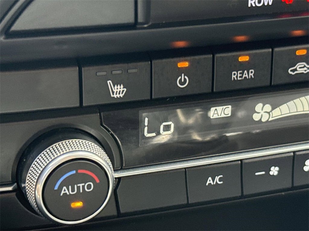 Used 2022 MAZDA CX-9 Touring image 36