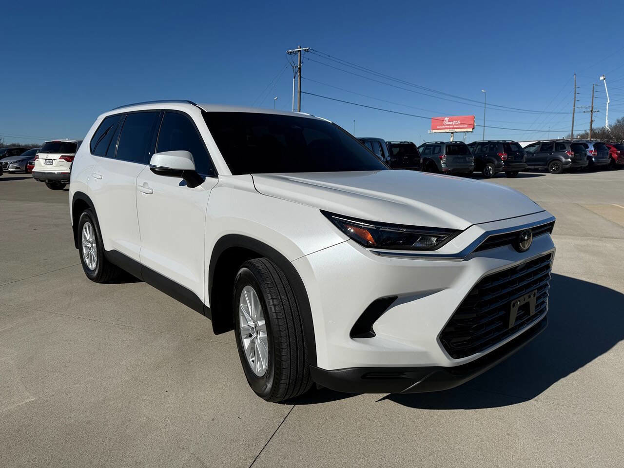 Used 2024 Toyota Grand Highlander AWD image 2