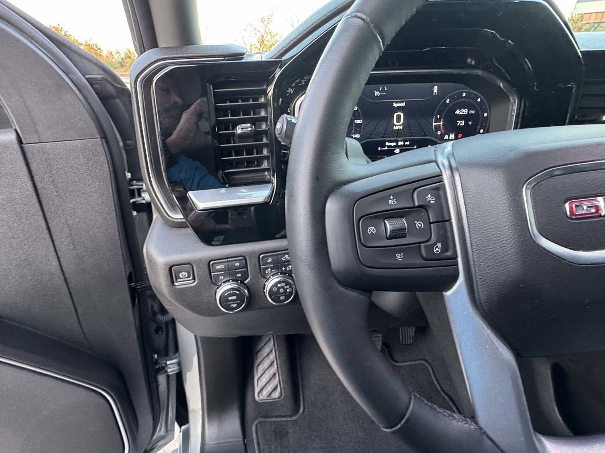 Used 2023 GMC Sierra 1500 SLT w/ SLT Premium Package image 17