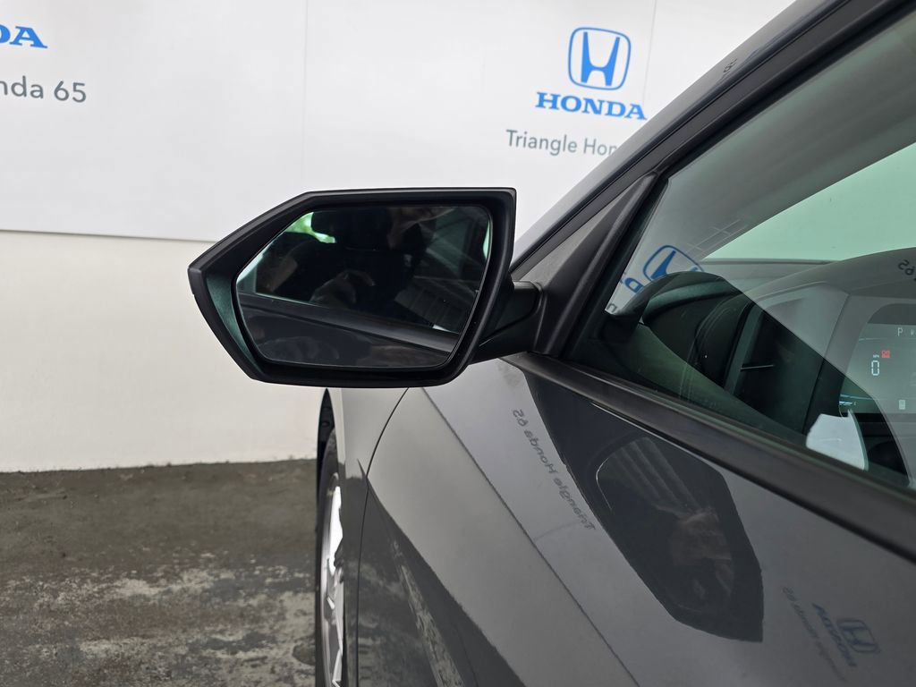Used 2025 Hyundai Elantra SE FWD image 44