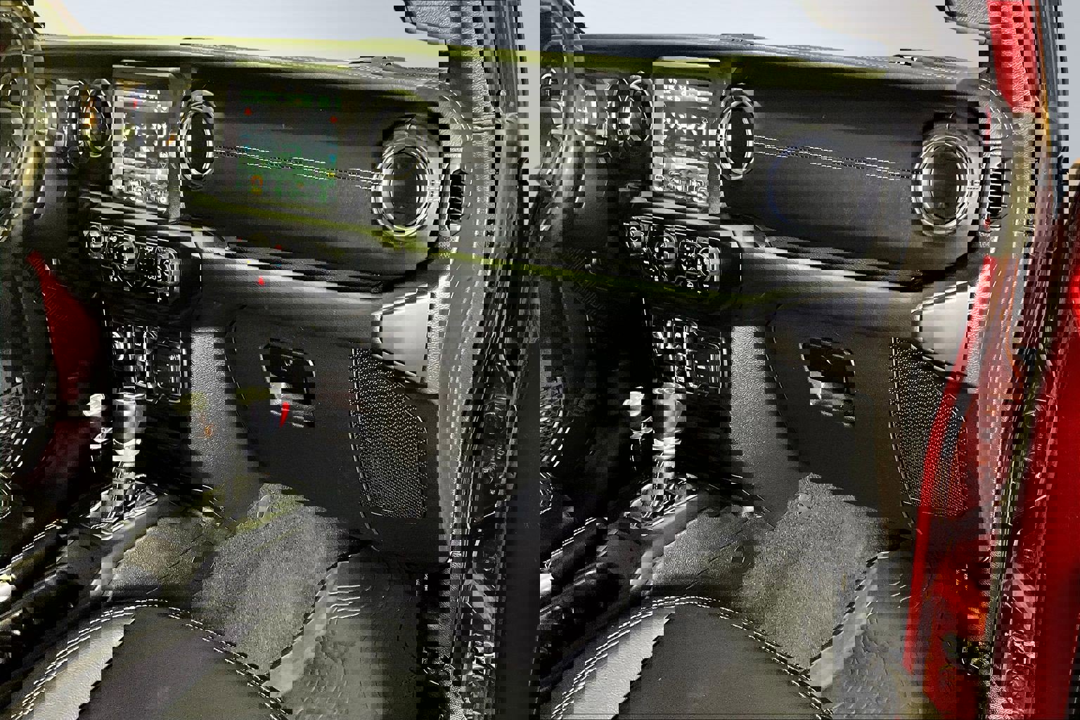 Used 2021 Jeep Gladiator Overland w/ Popular Equipment Package image 26