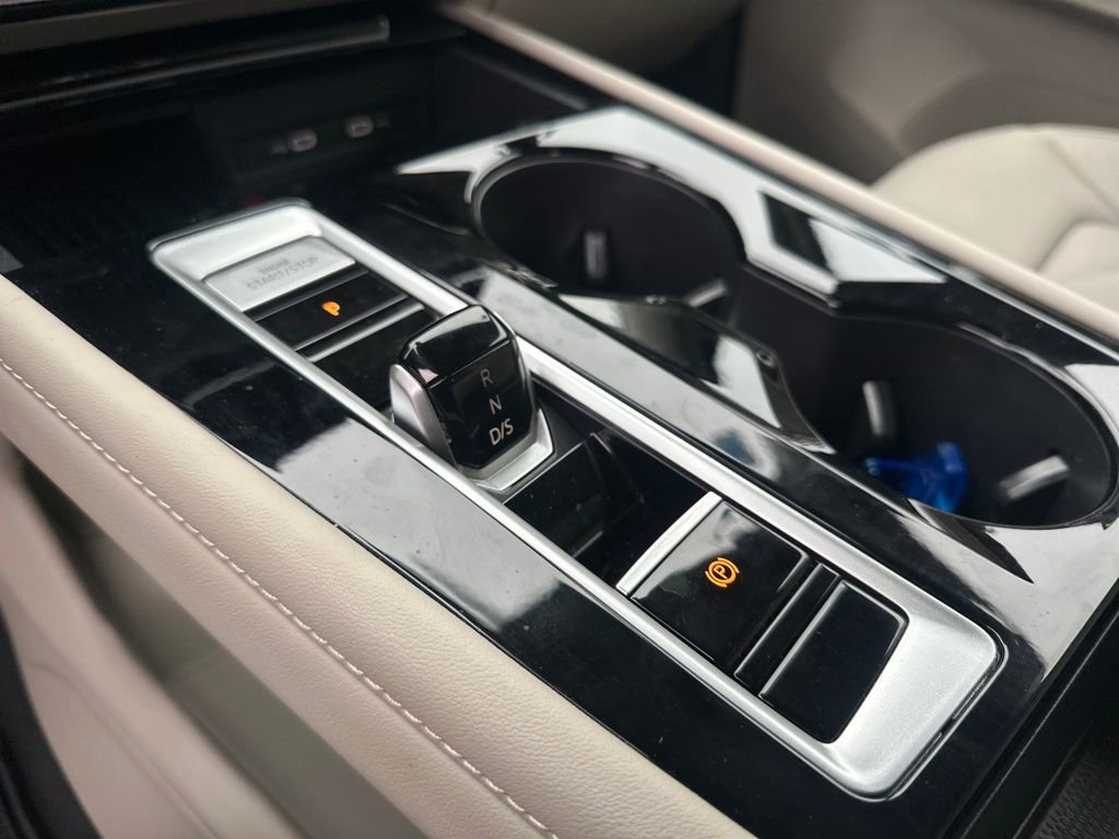 New 2025 Volkswagen Atlas SE image 24