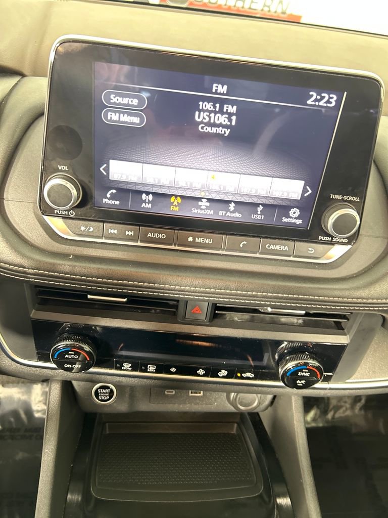 Used 2023 Nissan Rogue SV image 21