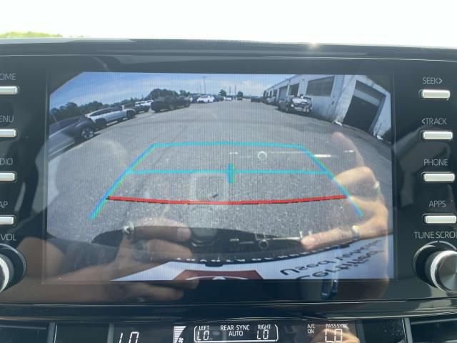 Used 2022 Toyota Sienna XLE image 27