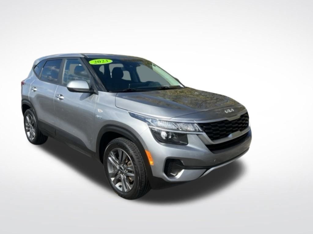 Used 2023 Kia Seltos LX video 2