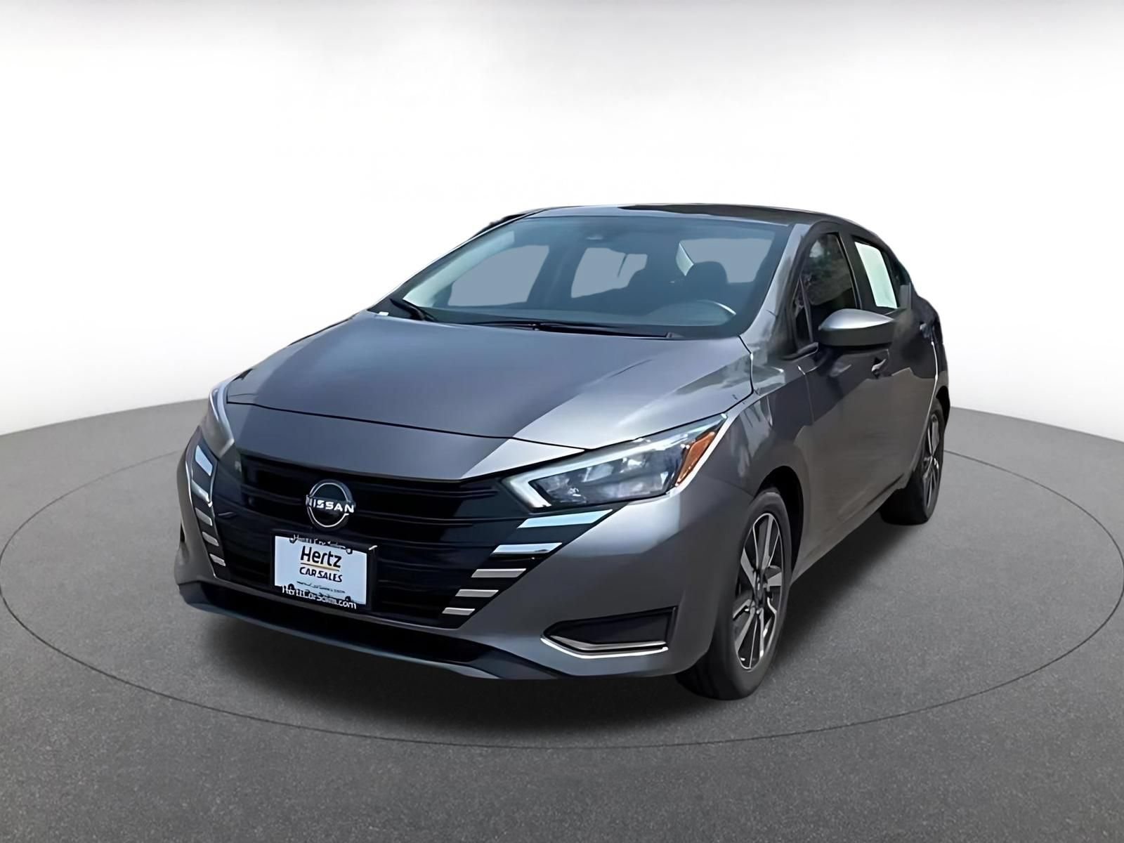 Used 2025 Nissan Versa SV FWD image 5