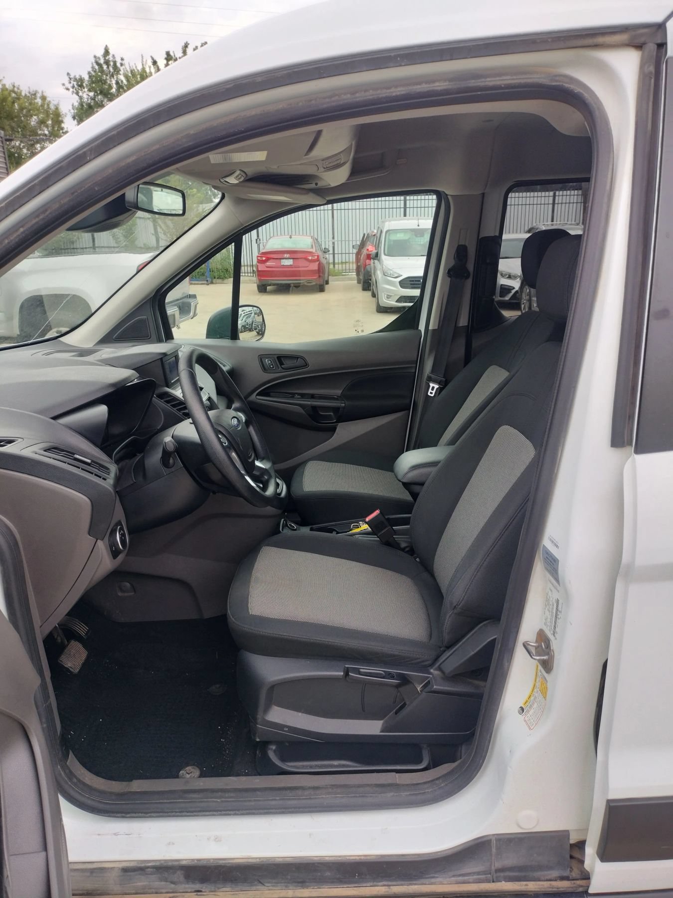 Used 2022 Ford Transit Connect XL FWD image 19