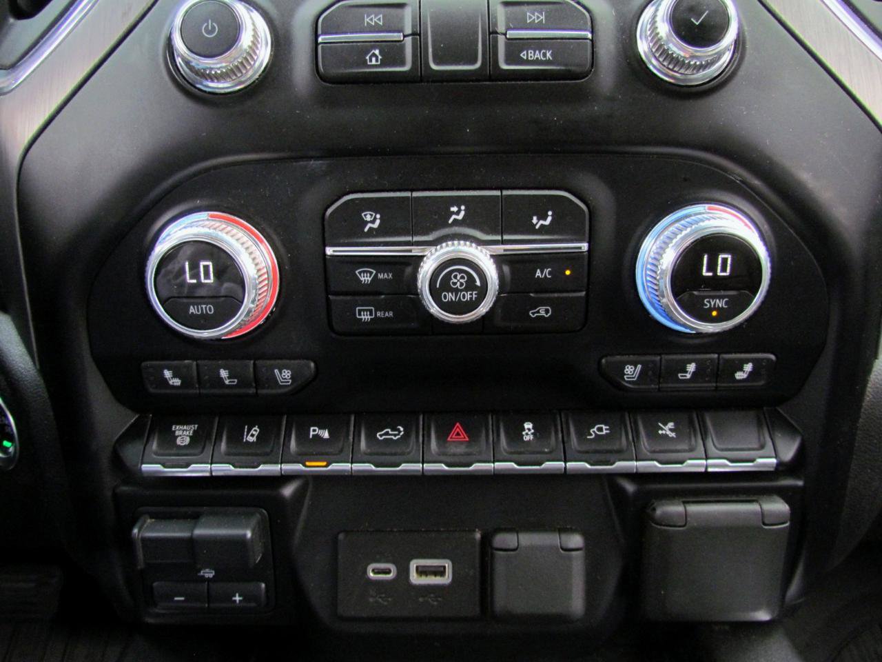 Used 2021 GMC Sierra 3500 Denali w/ Denali Ultimate Package image 41