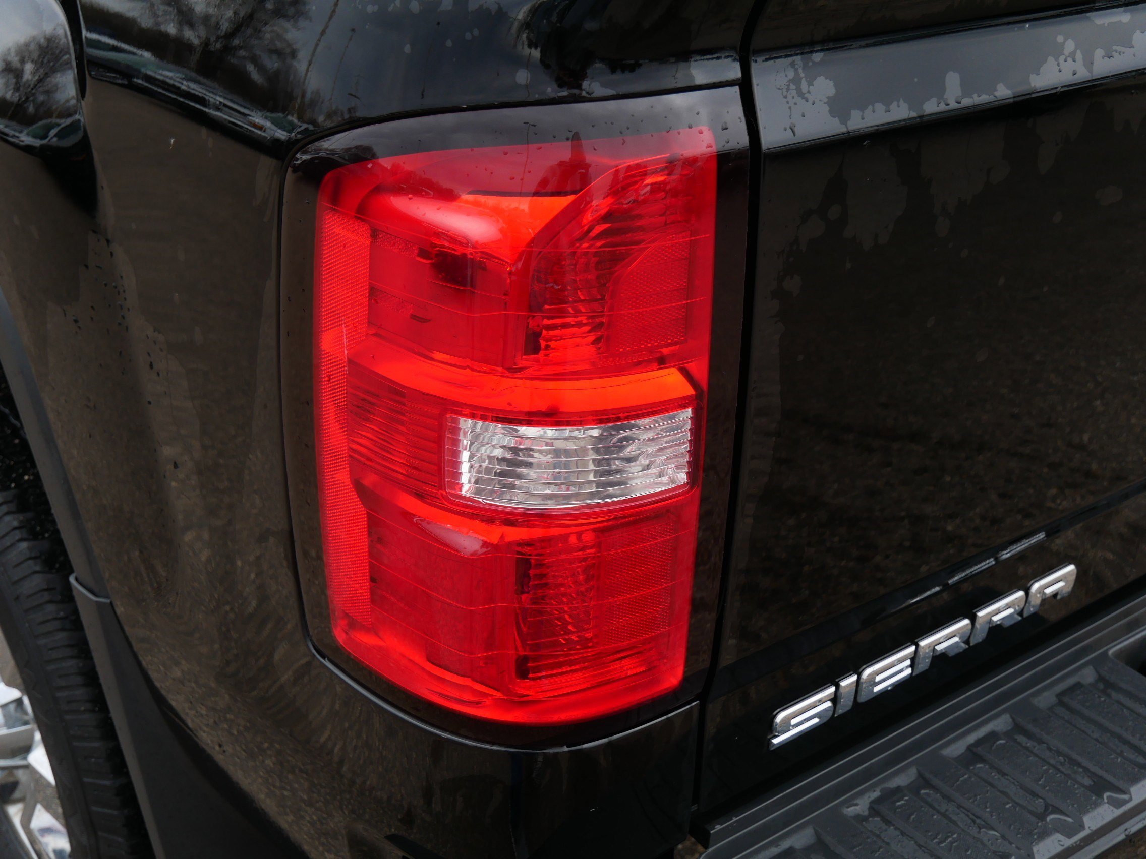 Used 2015 GMC Sierra 3500 Denali w/ Duramax Plus Package image 17