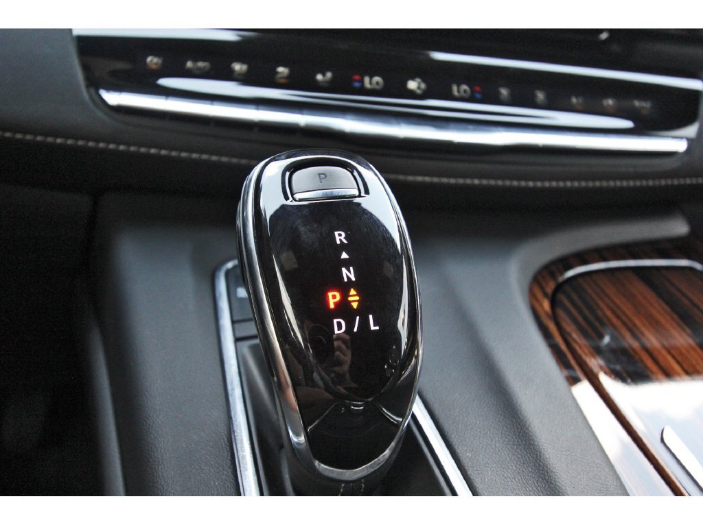 Certified 2024 Cadillac Escalade Premium Luxury AWD/4WD image 26