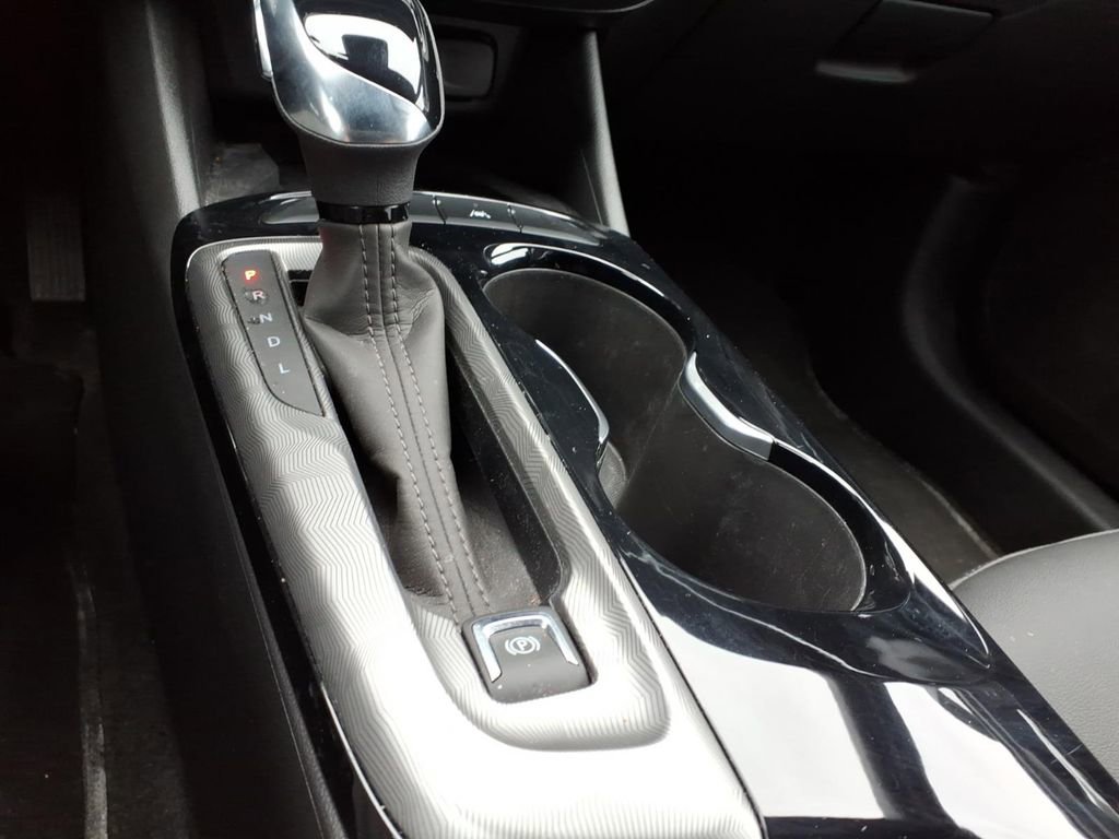 Used 2024 Buick Envista Sport Touring w/ Convenience I Package FWD image 20