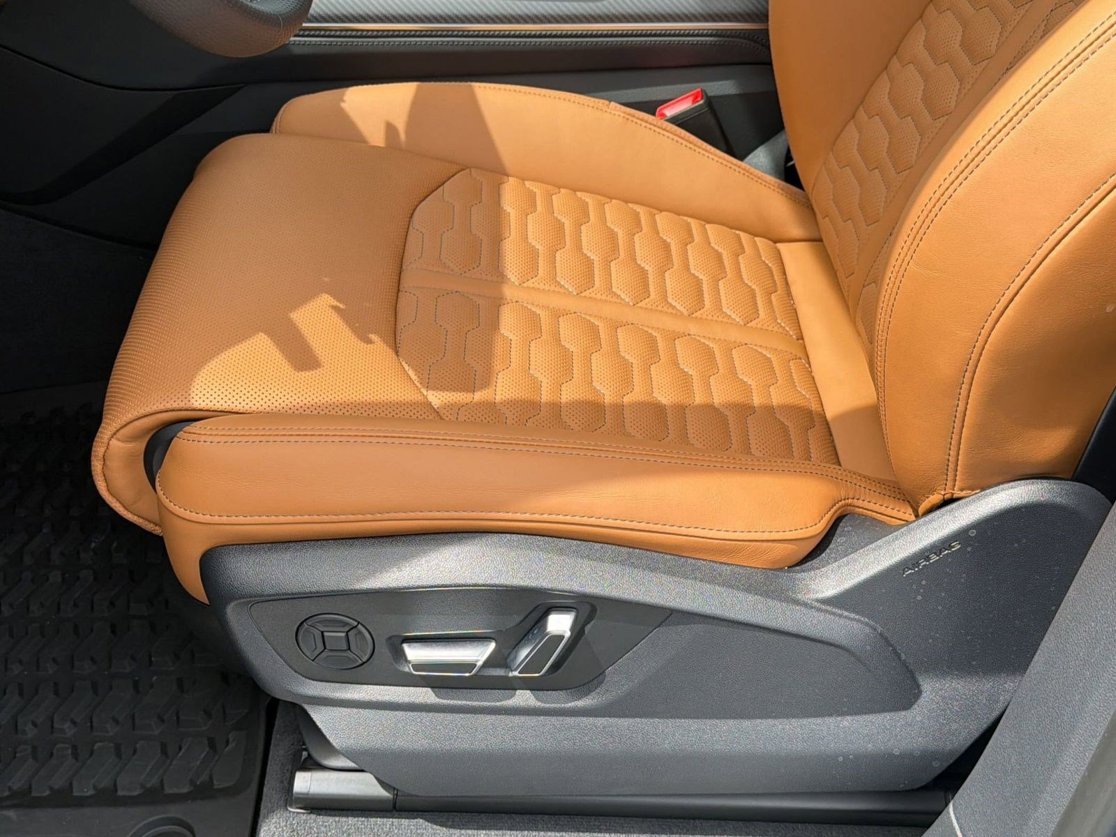 New 2026 Audi RS Q8 performance image 14