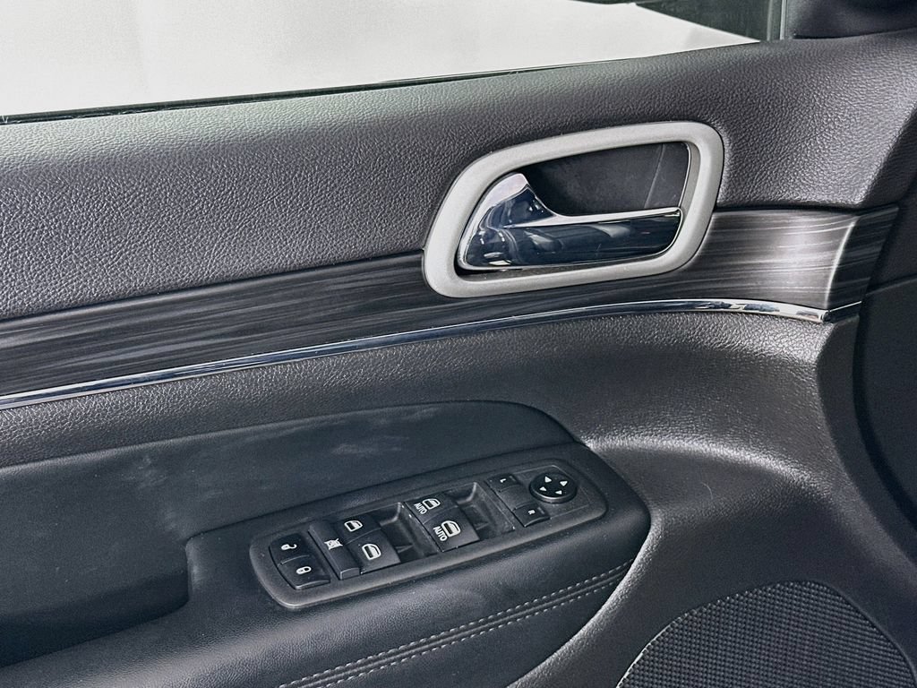 Certified 2021 Jeep Grand Cherokee Limited AWD/4WD image 28