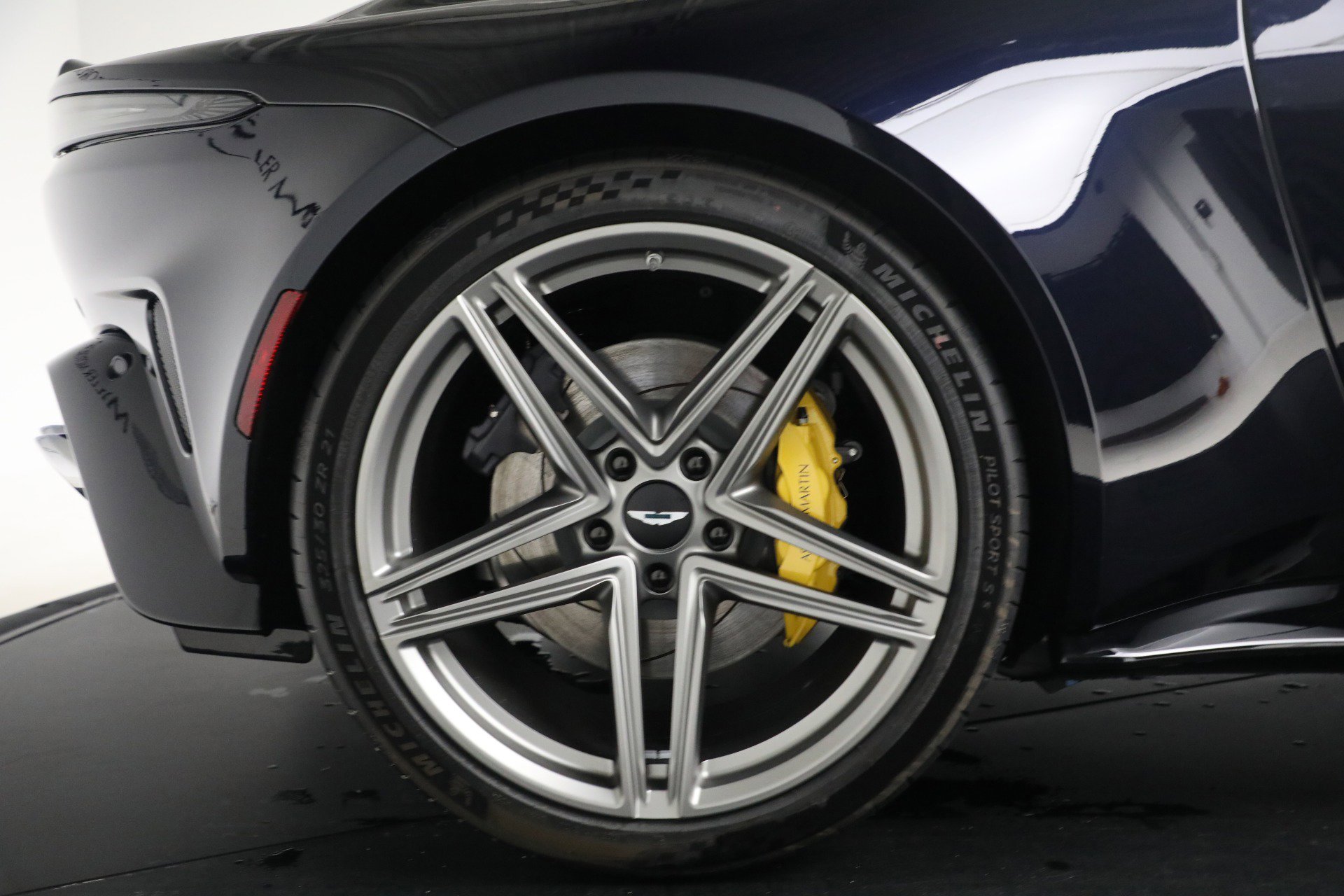 New 2026 Aston Martin V8 Vantage Coupe image 37