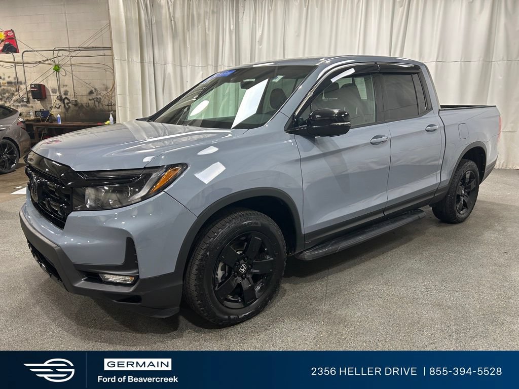 Used 2025 Honda Ridgeline Black Edition image 4