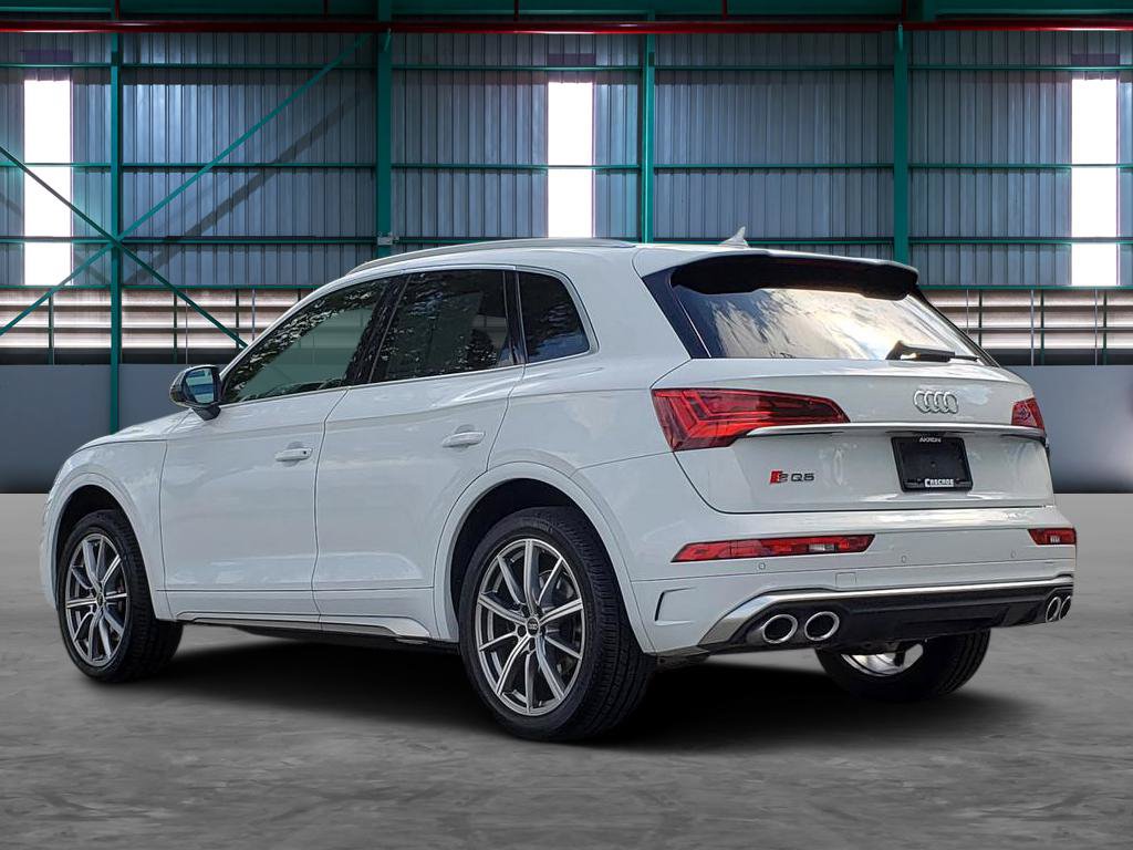 Used 2024 Audi SQ5 Premium w/ Convenience Package AWD/4WD image 3