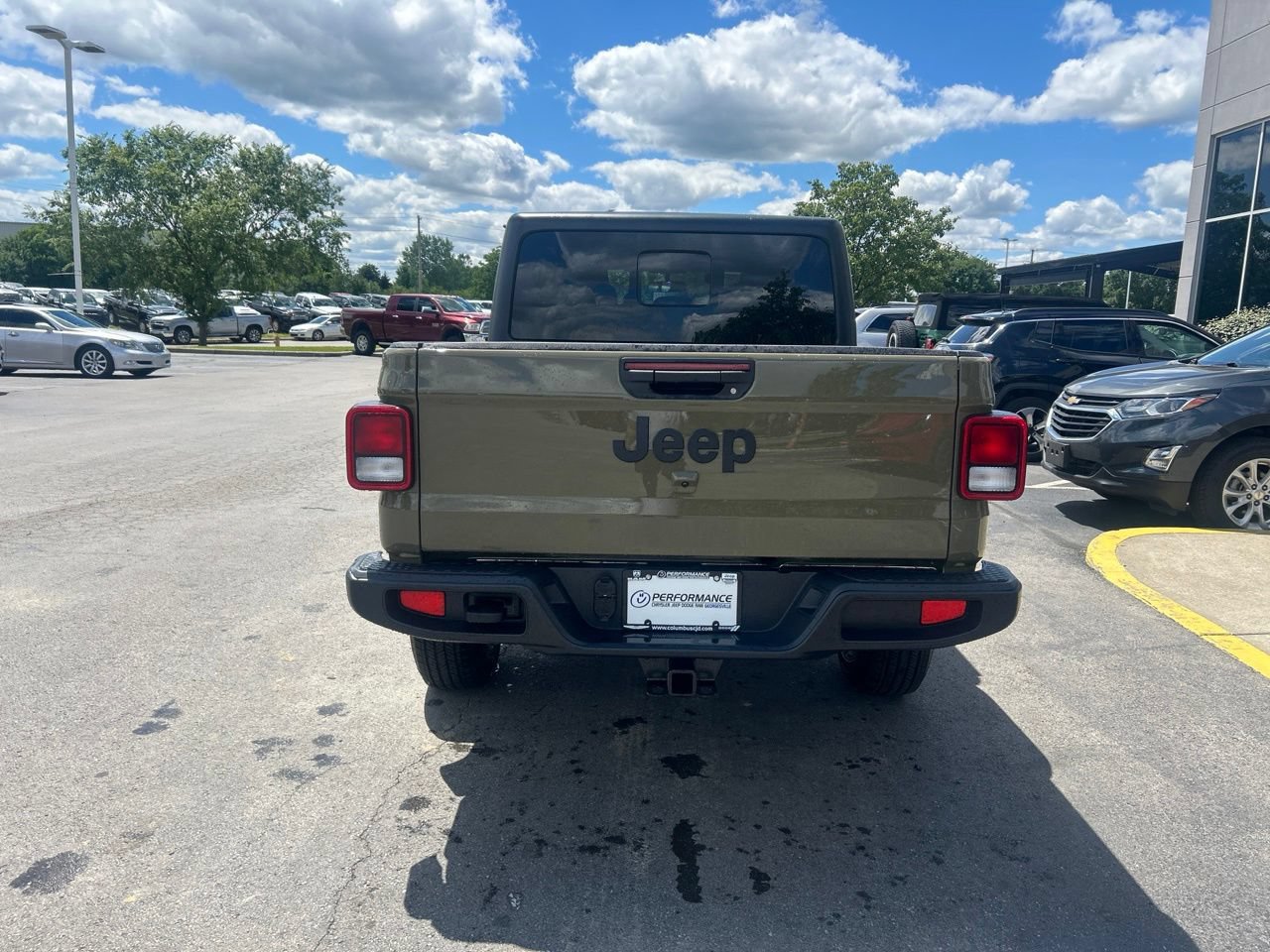 Used 2026 Jeep Gladiator Sport AWD/4WD image 4