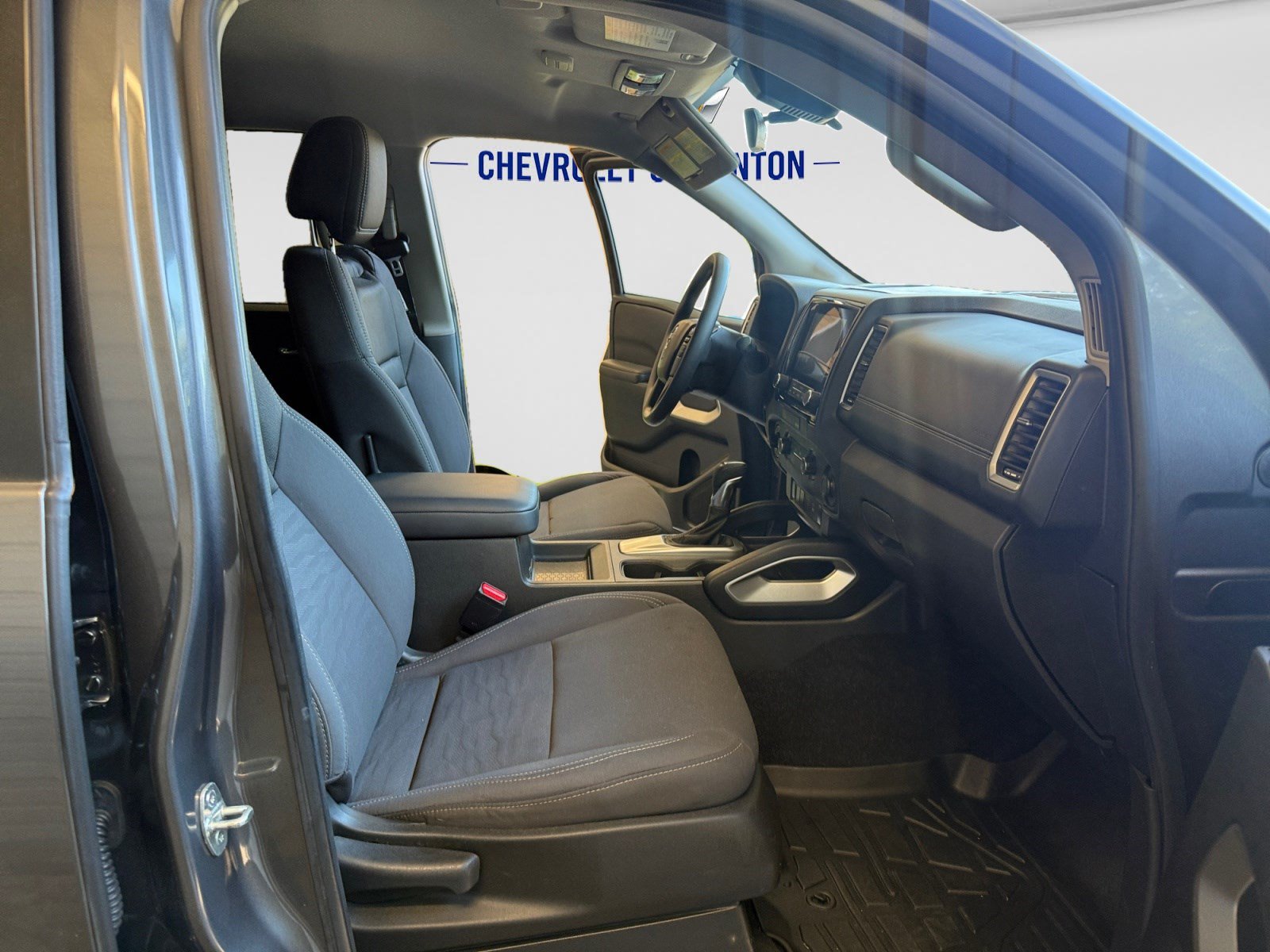 Used 2023 Nissan Frontier SV AWD/4WD image 13