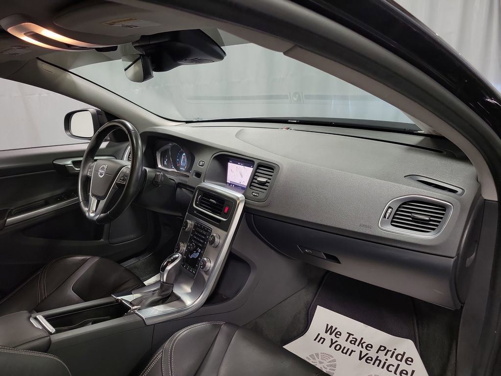 Used 2018 Volvo S60 T5 Dynamic w/ Vision Package image 26