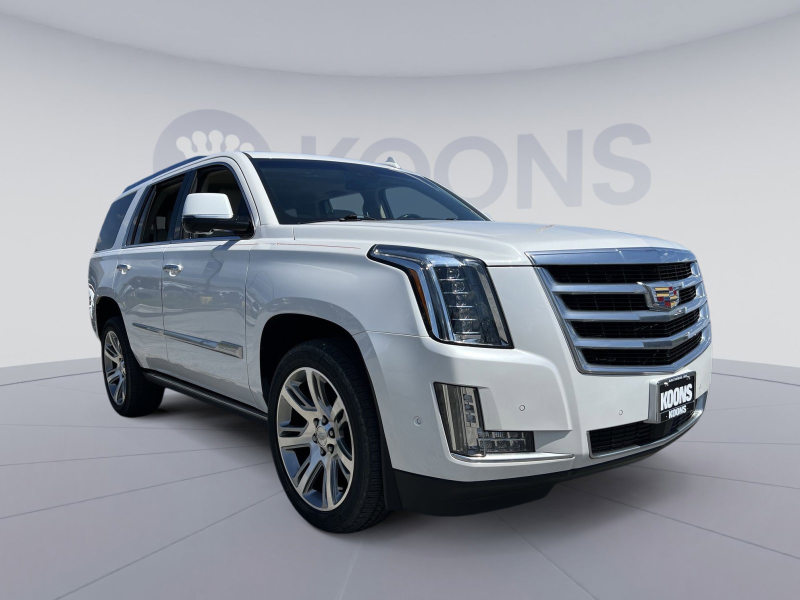 Used 2018 Cadillac Escalade Premium Luxury RWD image 18