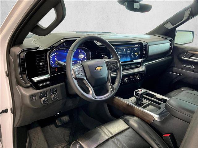 Used 2023 Chevrolet Silverado 1500 High Country w/ High Country Premium Package AWD/4WD image 14