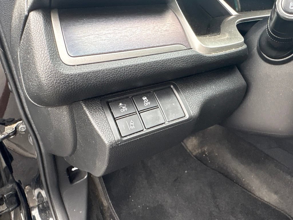 Used 2017 Honda Civic Touring image 18