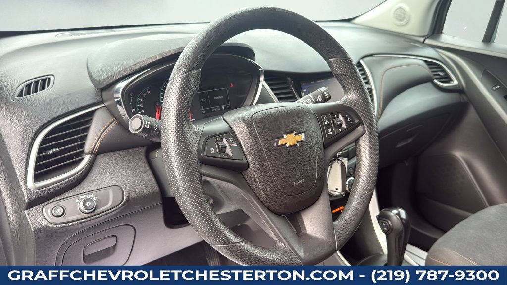 Used 2021 Chevrolet Trax LS w/ Tint and Cruise Package AWD/4WD image 39