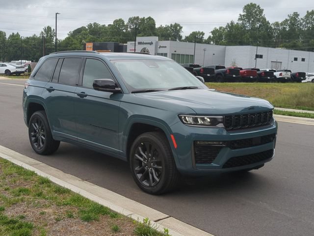 New 2026 Jeep Grand Cherokee Limited AWD/4WD image 15