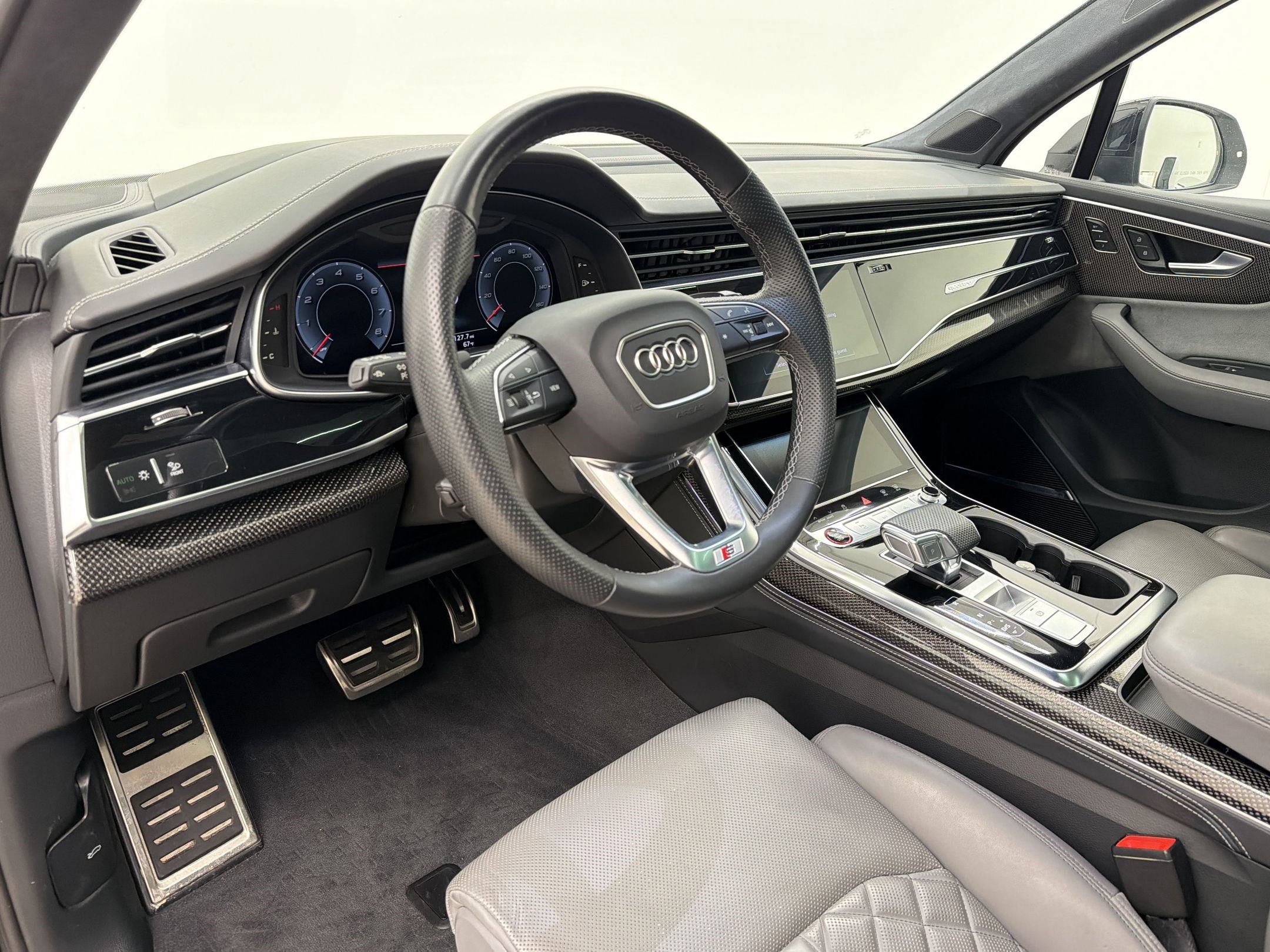 Used 2023 Audi SQ7 Prestige image 4