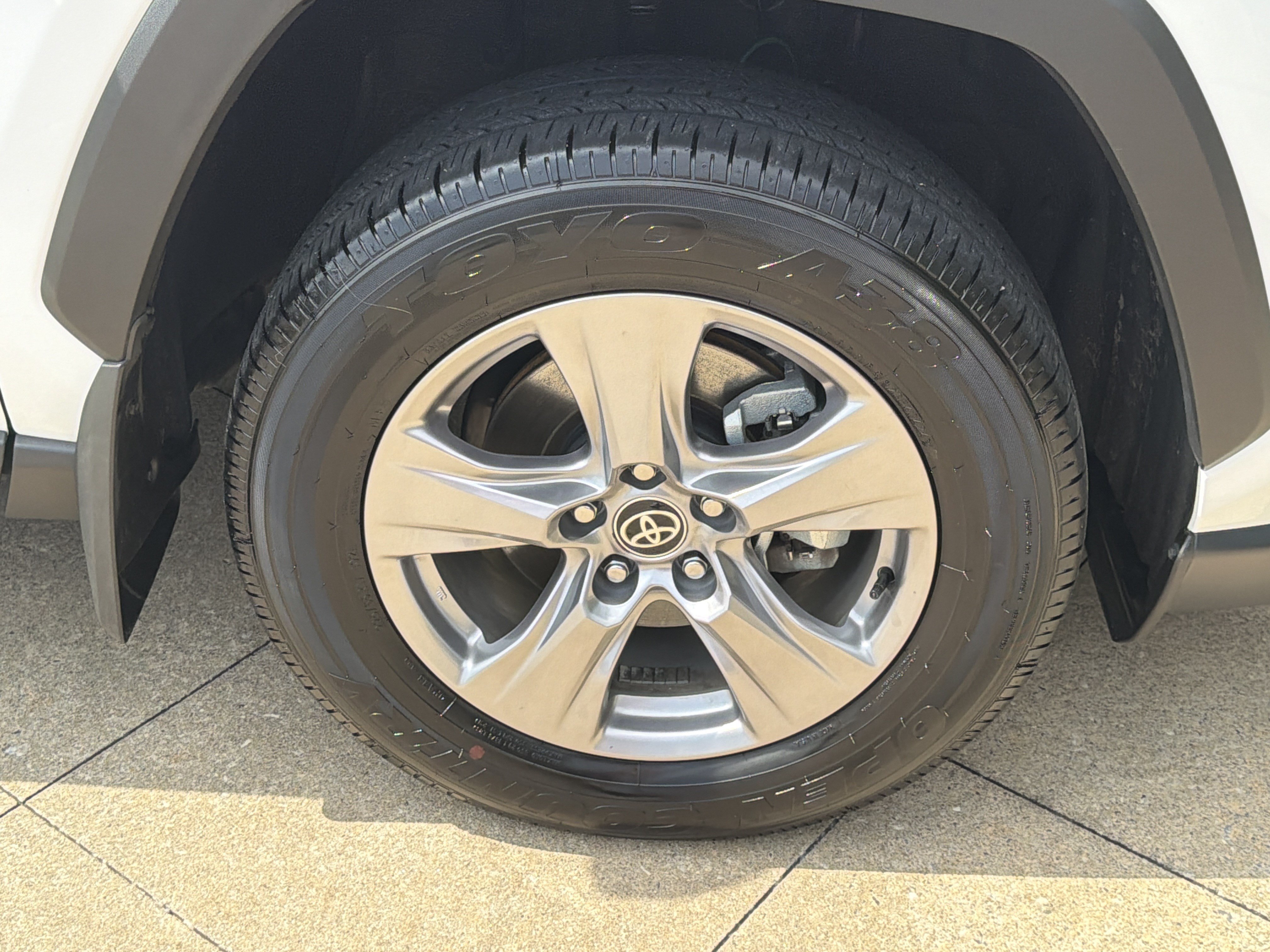 Used 2024 Toyota RAV4 XLE FWD image 12
