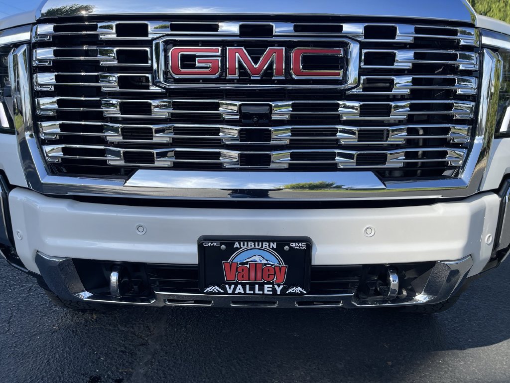 Used 2025 GMC Sierra 3500 Denali w/ Technology Package AWD/4WD image 32