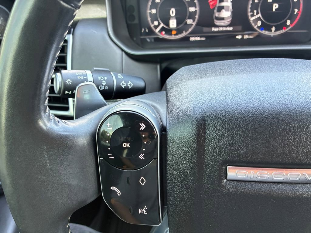 Used 2020 Land Rover Discovery HSE AWD/4WD image 11